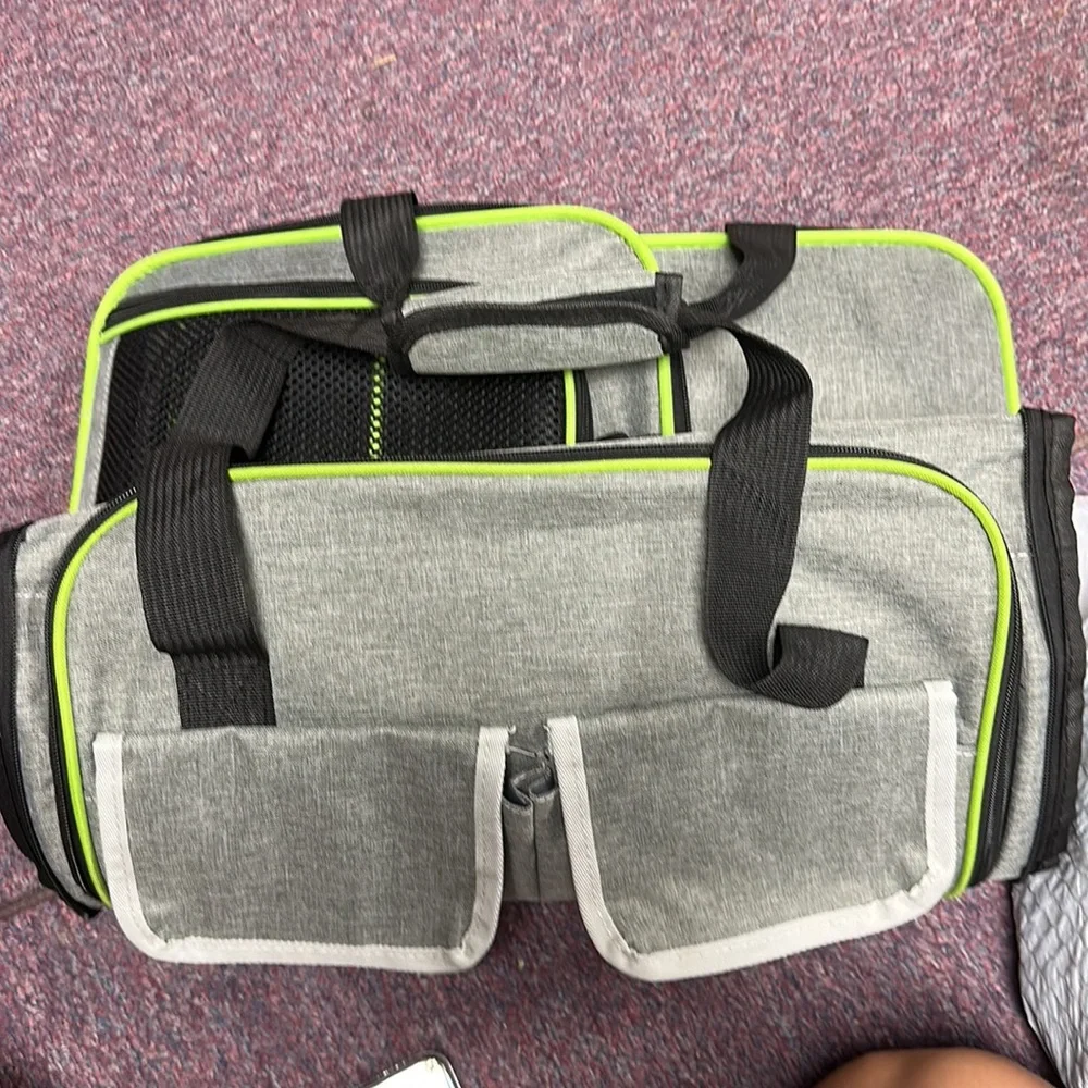 NWOT TSA Approved Expandable Dog Carrier
